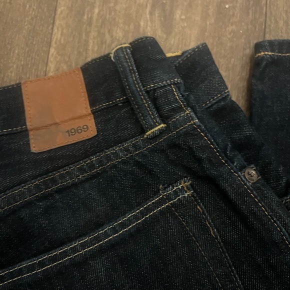 GAP 1969 Standard Taper Fit Jeans - Picture 3 of 9
